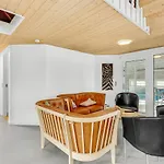 Hébergement de vacances Lovely Home In Ringkobing With Sauna *