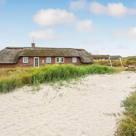 Lovely Home In Ringkobing With Sauna Hébergement de vacances *